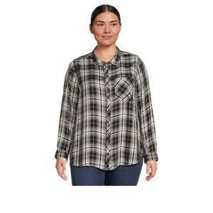 Terra & Sky Women's Plus Size Button
Woven Top